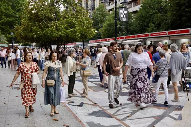 El ambiente de la Feria del Libro de Gijón, en imágenes