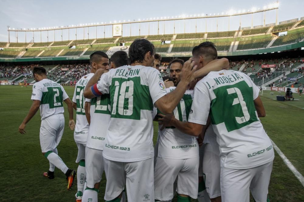 El Elche CF acelera en casa