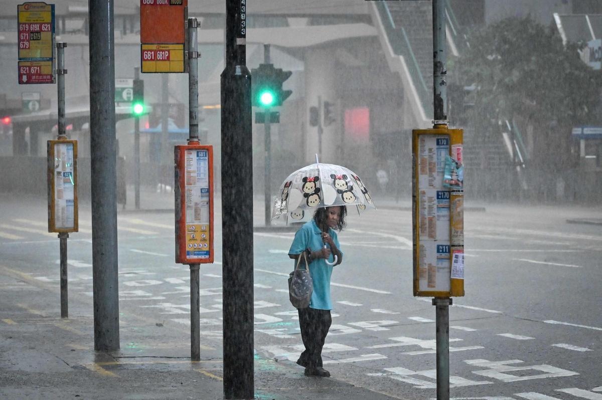 Hong Kong, gravemente inundado por el mayor temporal en 140 años