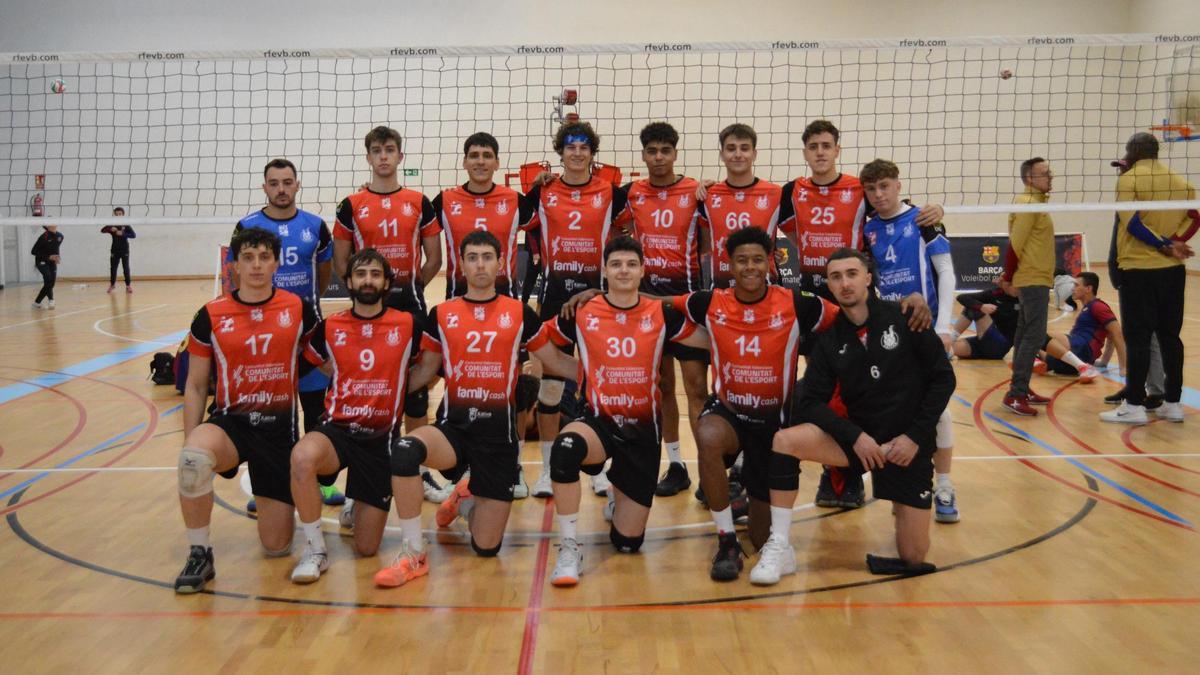 Los jugadores del Xàtiva Voleibol en el partido ante el FC Barcelona.