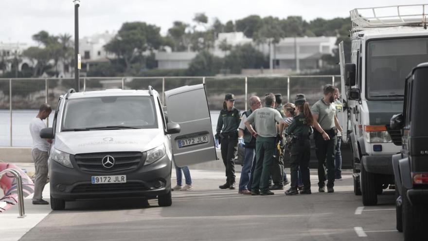 Hallan la cartera del joven desaparecido en un bolsillo del cadáver de Cala Serena