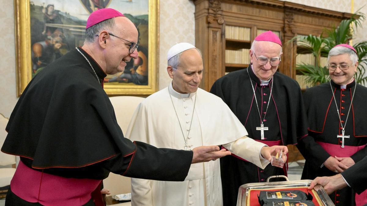 El papa León XIV anuncia que deberá operarse de un nódulo en el pulmón en fase "muy inicial"