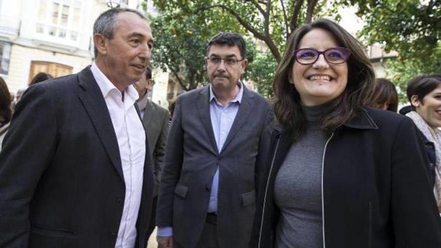El candidato al Congreso Joan Baldoví, junto a los dirigentes Enric Morera y Mónica Oltra.