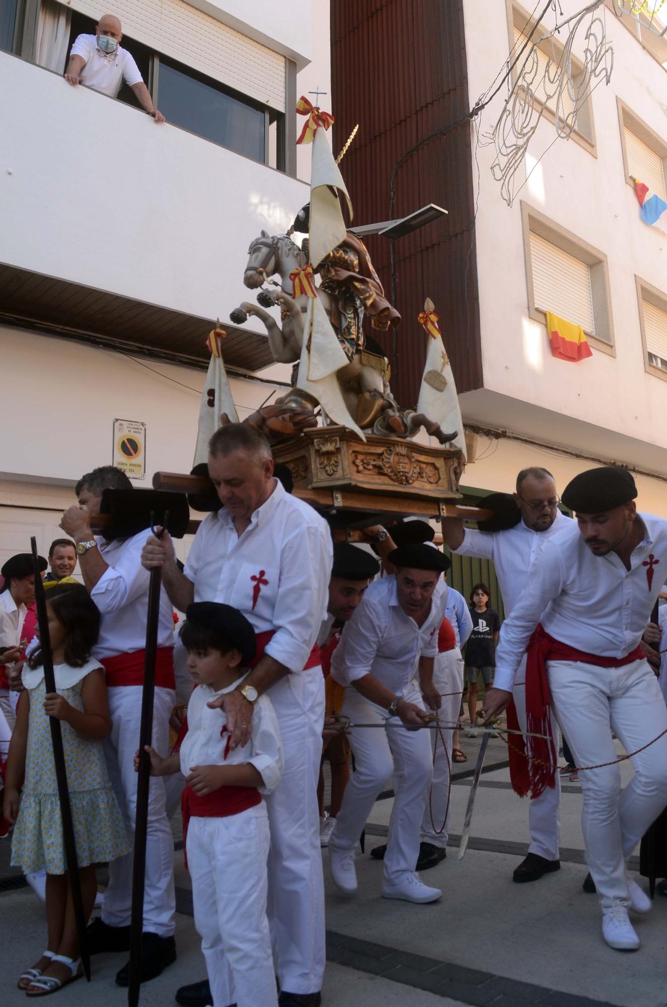 La "Danza de las Espadas" recupera en Carril todo su esplendor