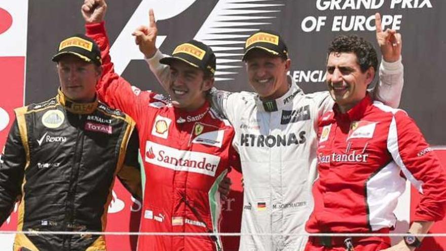 Alonso, con Raikkonen y Schumacher.