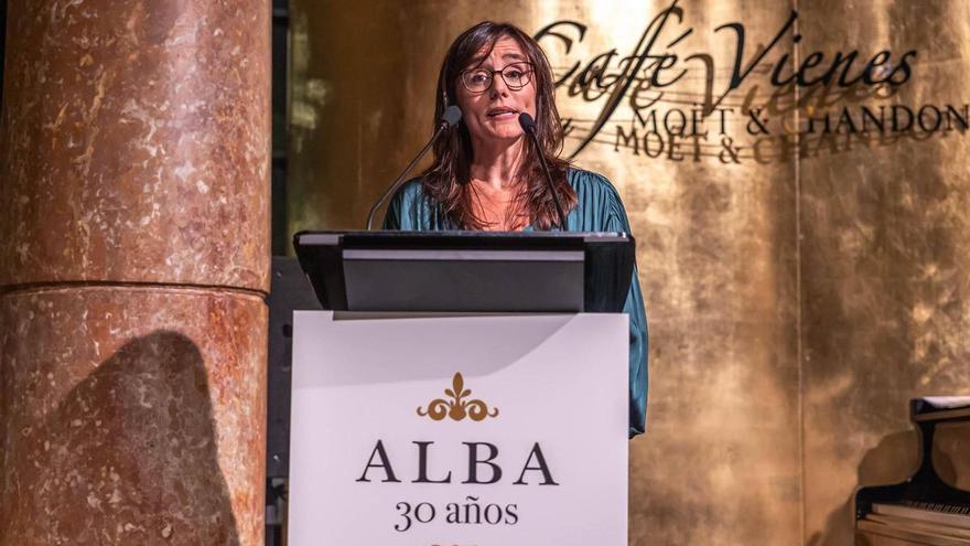 Clásicos en tinta fresca: la editorial Alba brinda por sus 30 años en el Café Vienés