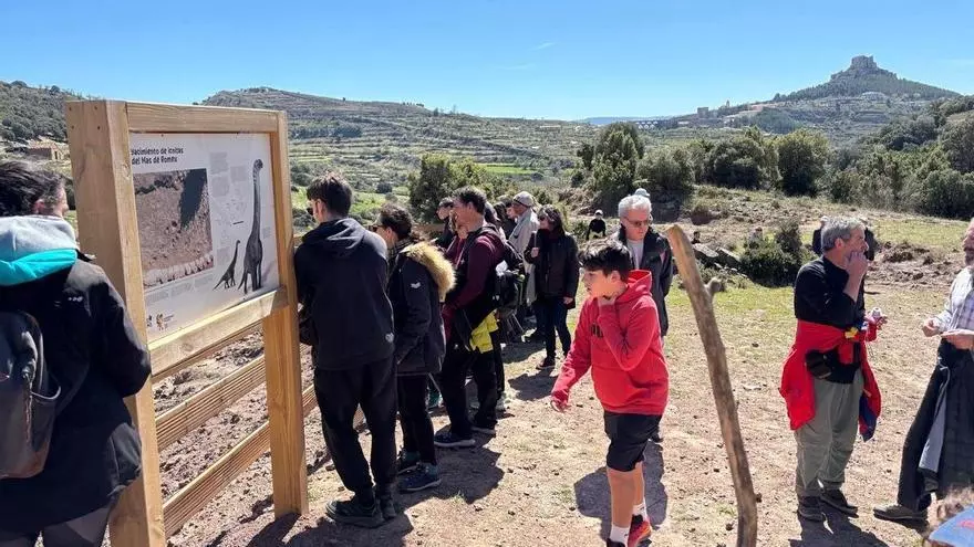 Morella crea una nueva ruta para descubrir sus dinosaurios en familia
