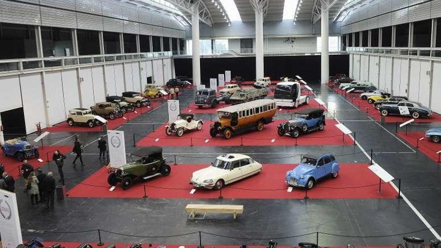 Automóviles históricos en Expocoruña.