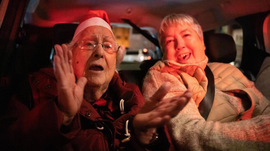Paseo navideño en taxi por las calles de Palma: &quot;Me hace mucha ilusión, hacía muchos años que no veía las luces de Navidad&quot;