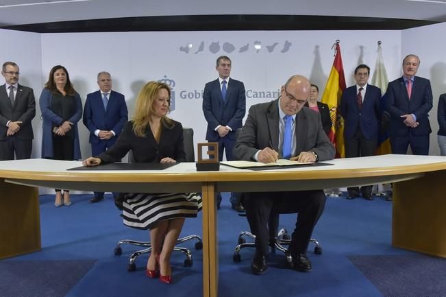 Firma de los convenios de asignación de los ...