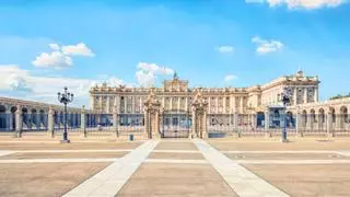 Las raíces separadas de Antonio García Ferreras y Ana Pastor: una joya del gótico medieval y el palacio más grande de Europa