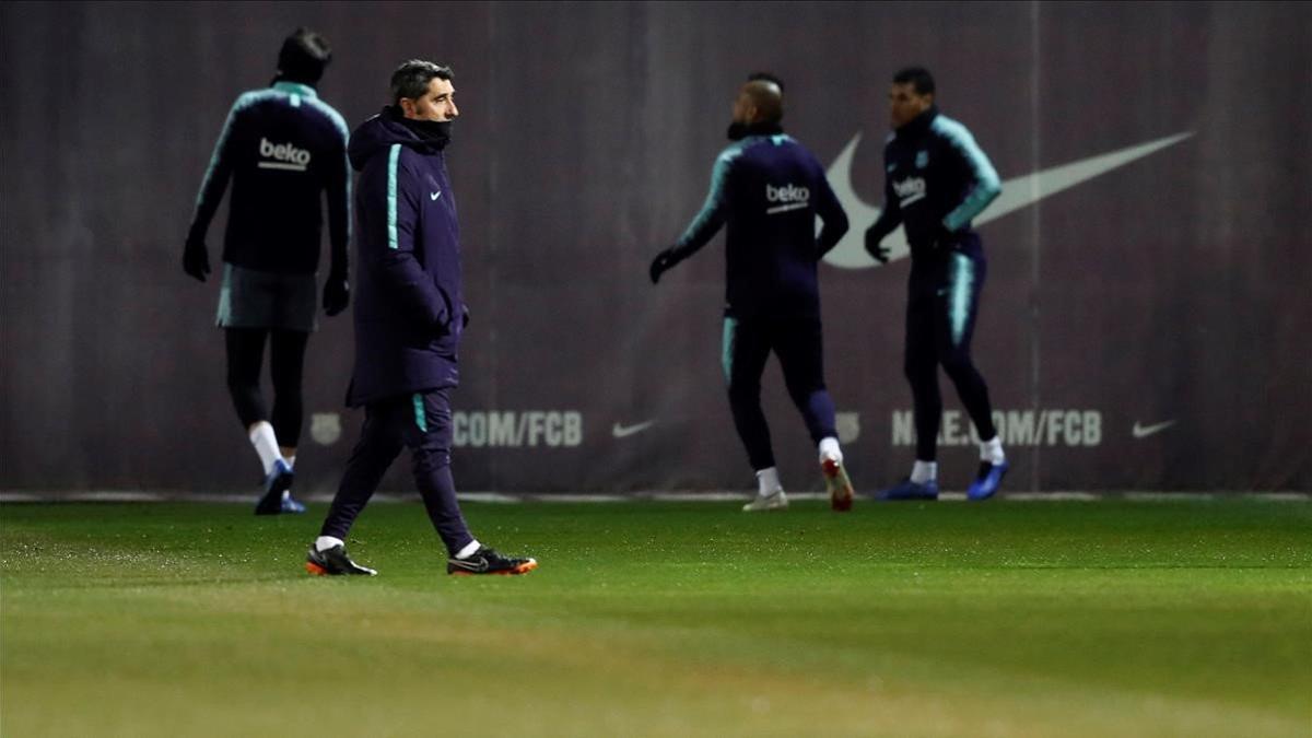 Valverde, en el último entrenamiento del Barça antes de recibir al Leganés en el Camp Nou.