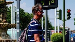 Las olas de calor amenazan el atractivo turístico de países como España