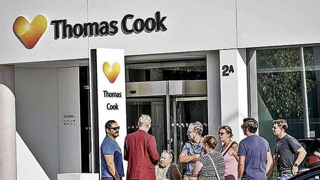 Oficinas de la filial española del turoperador quebrado en Palma, en Son Valentí.