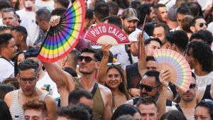 Asistentes al pregón del Orgullo de Madrid.