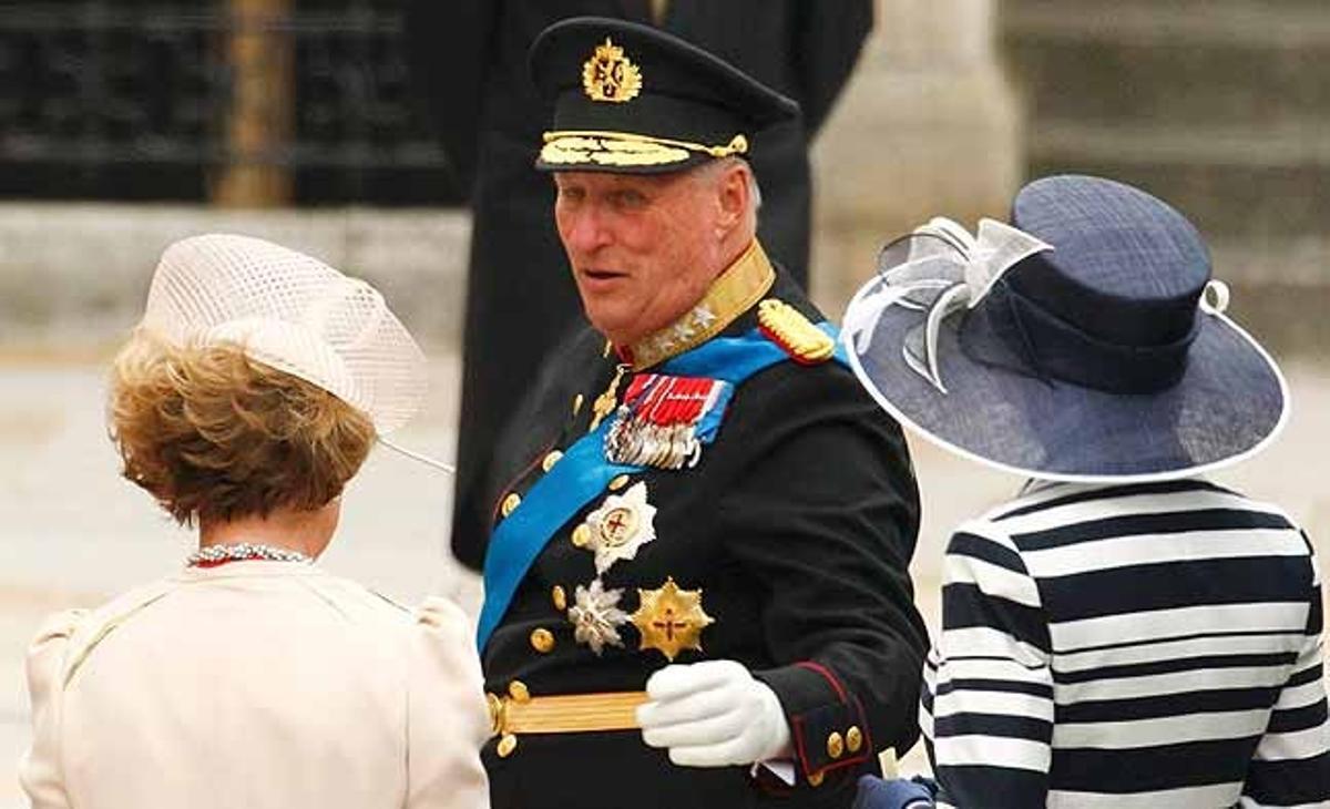 El rei Harald de Noruega, a l’arribar a l’abadia de Westminster.