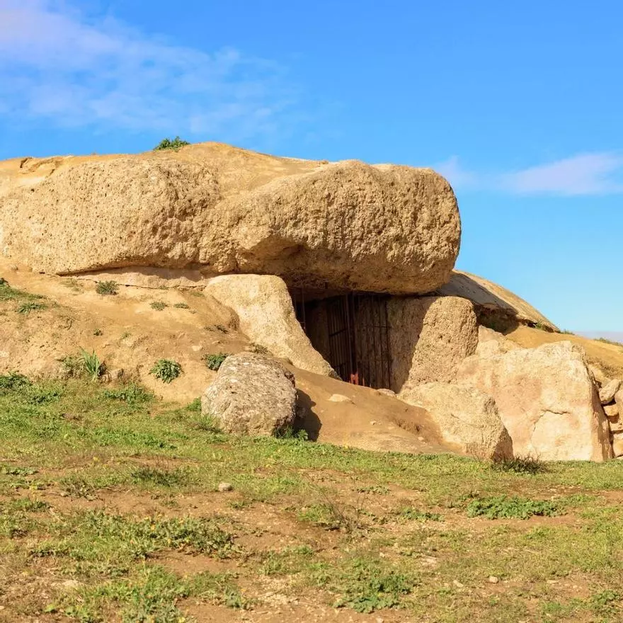 El dolmen más antiguo que Stonehenge está en España