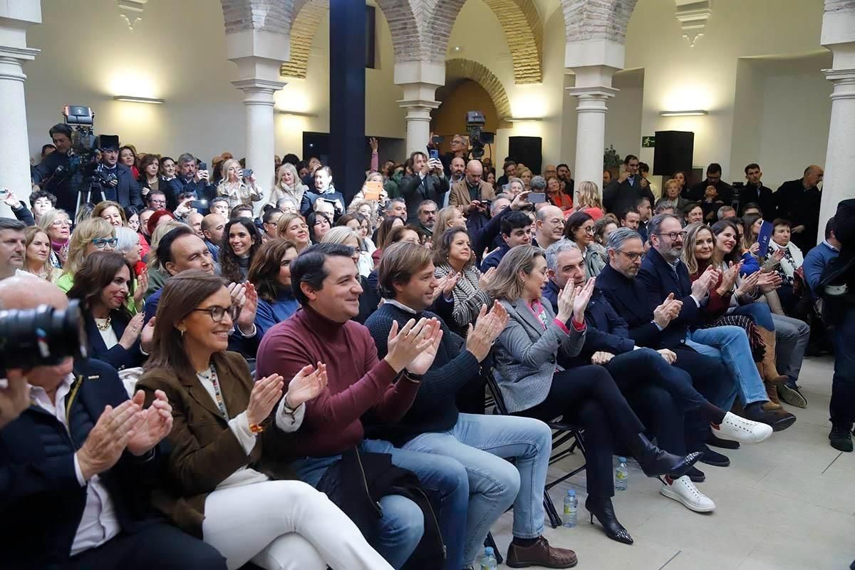 El alcalde, José María Bellido, y Antonio Repullo, en una convención del PP en Córdoba en marzo del 2024.