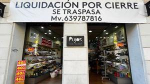 La històrica sabateria Pujós tancarà les portes si no aconsegueix un traspàs