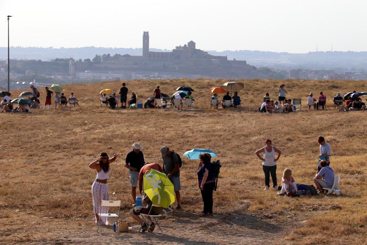 Expectativa, calor i nervis poc abans de l’eclipsi solar total a Catalunya Expectativa, calor i nervis poc abans de l’eclipsi solar total a Catalunya