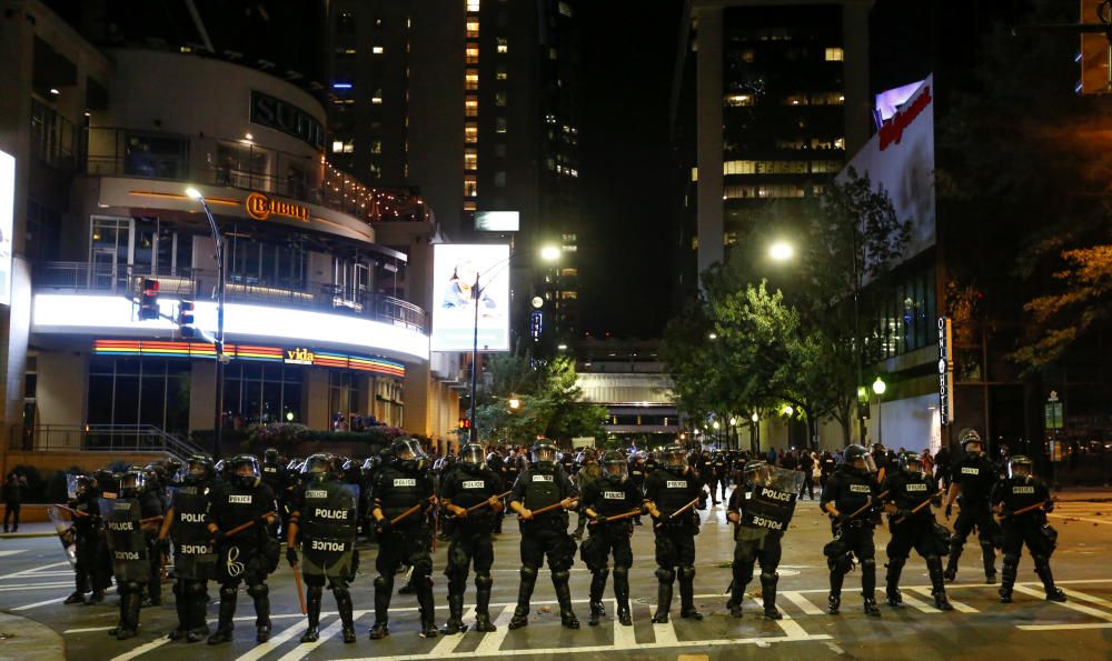 Graves disturbios en el segundo día de protestas en Charlotte