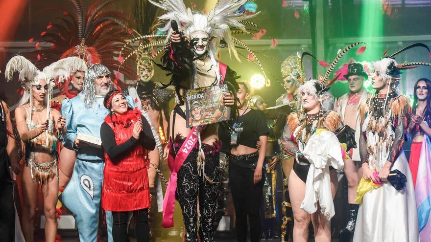 Drag Dennyx gana el concurso de drag queen del Carnaval Romano de Mérida