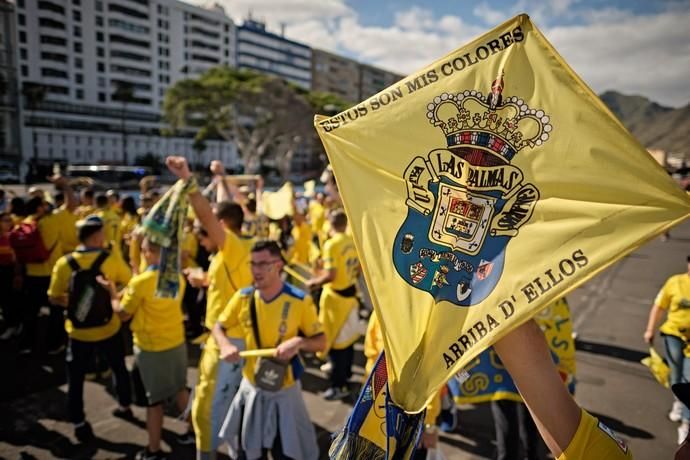 El hervor de la afición en el Derbi CD Tenerife- UD Las Palmas