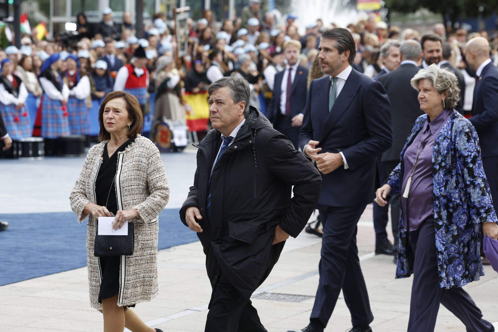  Así fue la llegada de los invitados a los premios "Princesa de Asturias" y su paso por la alfombra azul