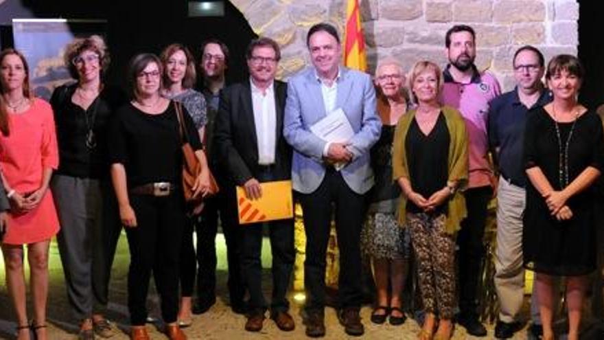 Imatge de grup de representants de CiU i ERC el dia de la signatura del pacte del Balç, l´11 de juny passat.