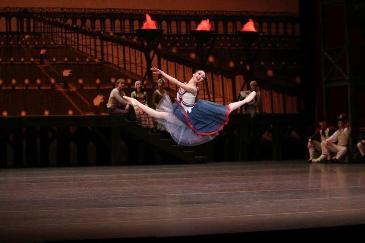 Elizaveta Kokoreva durante una actuación en París