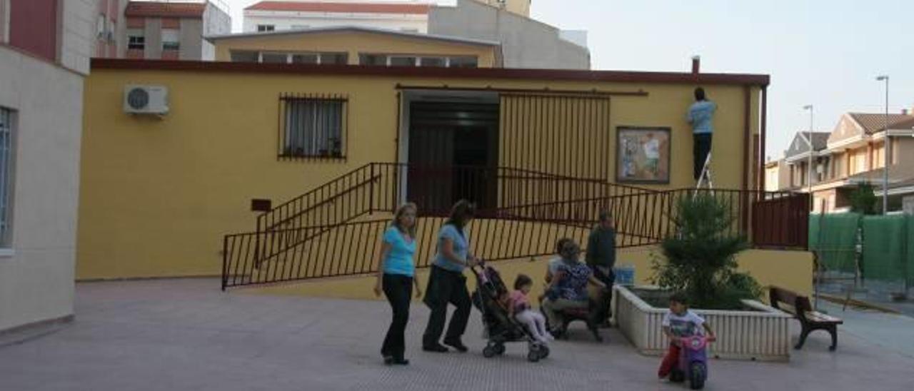 Petrer solicita a Educación otra escuela infantil tras quedar 100 niños sin plaza