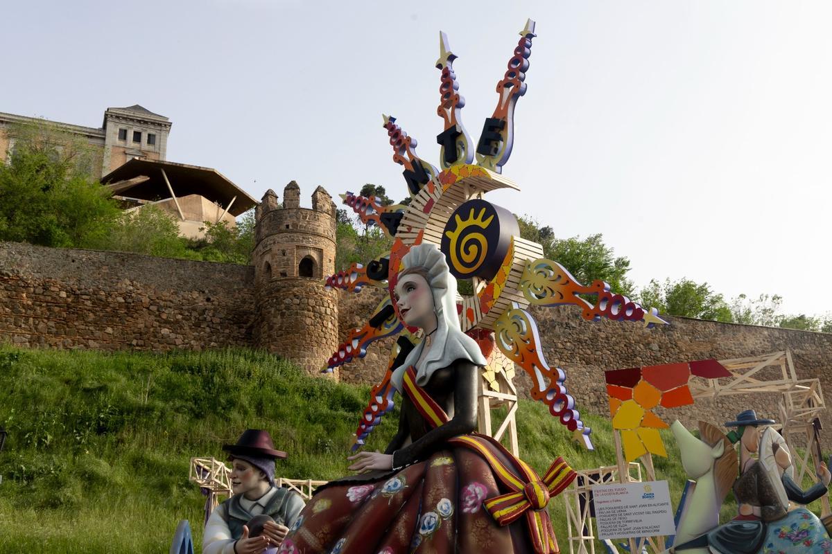 Las Hogueras se plantan en Toledo: así es el monumento de José Manuel García Esquiva “Pachi” para promocionar la Festa Las Hogueras se plantan en Toledo: así es el monumento de José Manuel García Esquiva “Pachi” para promocionar la Festa
