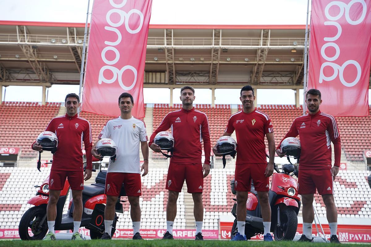 El acto contó con la presencia de diferentes jugadores de la primera plantilla