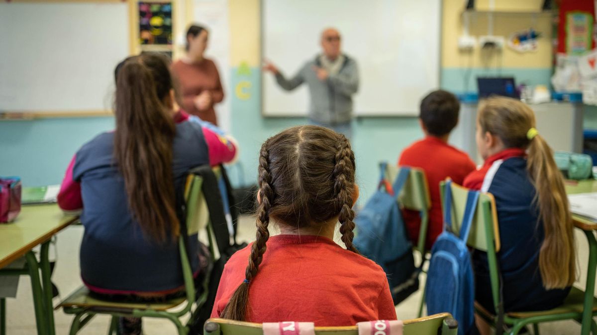Alumnos en una clase tinerfeña.