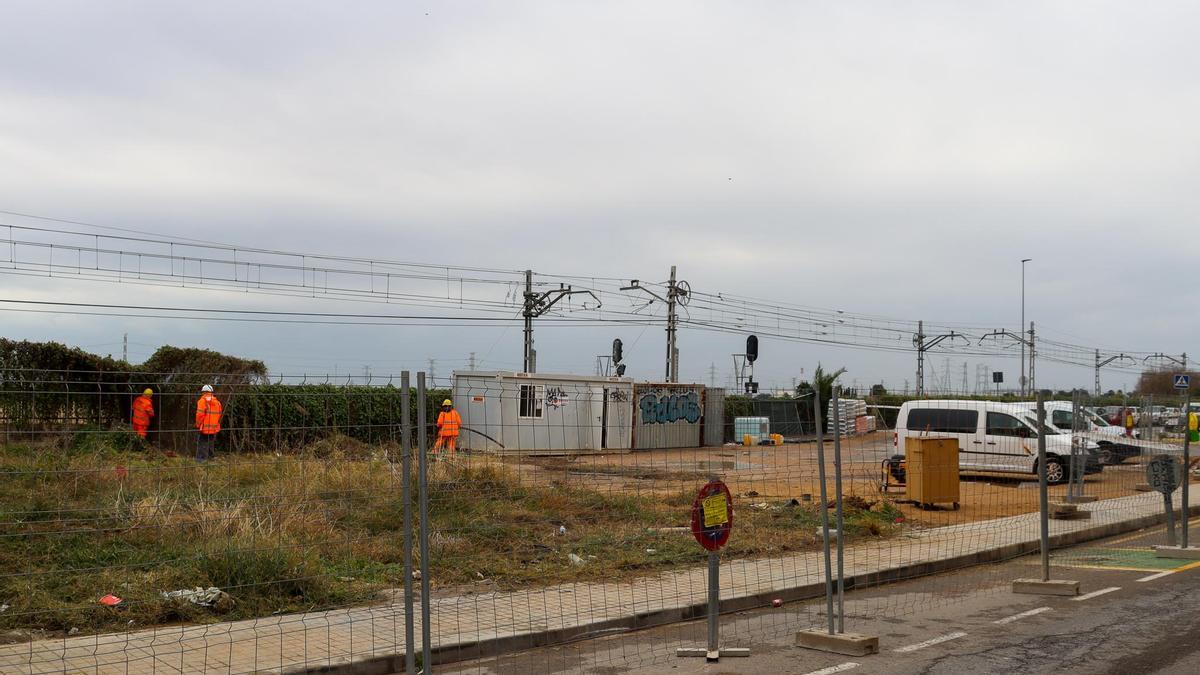 Obras en la calle Sant Nicolau para habilitar un aparcamiento