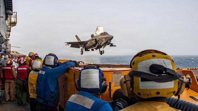 Un avió de combat desplaçat al teatre d’operacions. Arxiu.