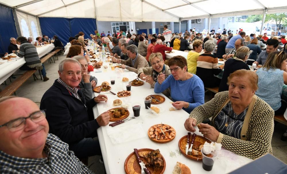 Fiestas gastronómicas en Galicia | A Lama hinca el diente a su famoso codillo