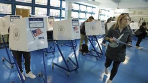 Els EUA retraten la seva profunda divisió a les urnes