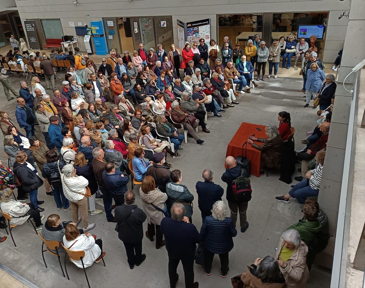 Trabajadores del programa Lecer mantienen un encuentro abierto en el Fórum Metropolitano Trabajadores del programa Lecer mantienen un encuentro abierto en el Fórum Metropolitano