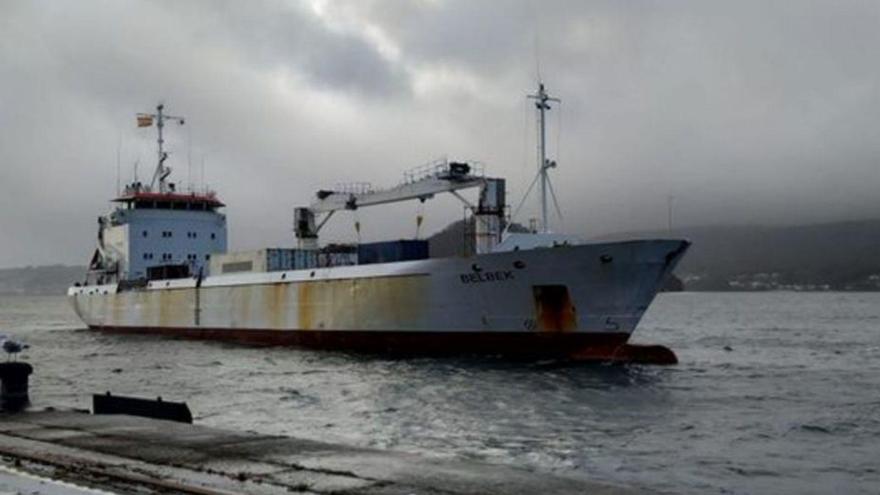 El Puerto inicia la campaña de descarga de pescado congelado desde los caladeros de Malvinas