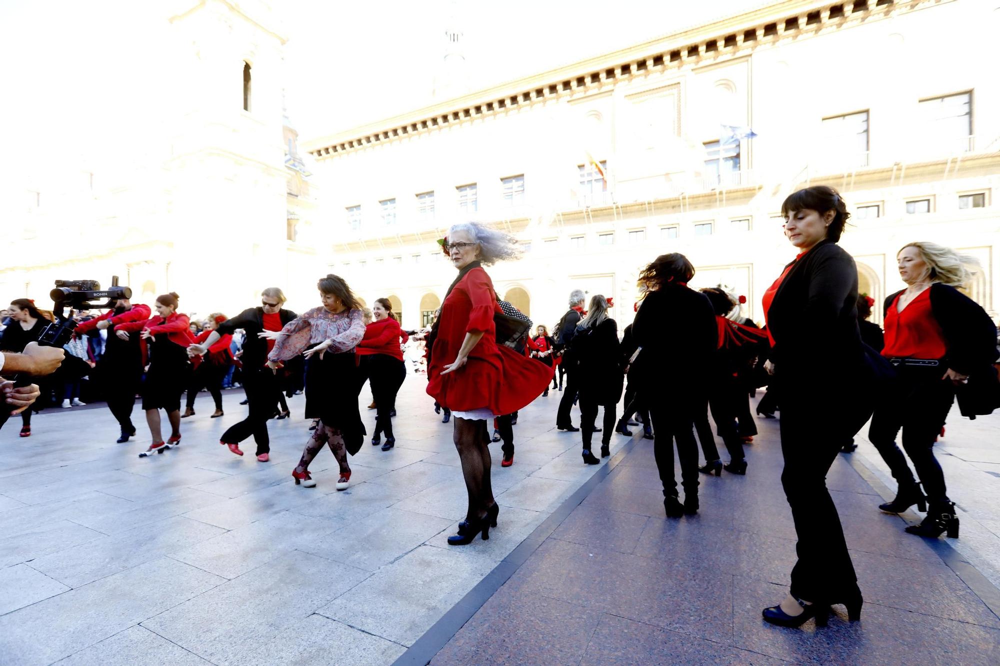 En imágenes | Flashmob jotero en la Plaza del Pilar de Zaragoza