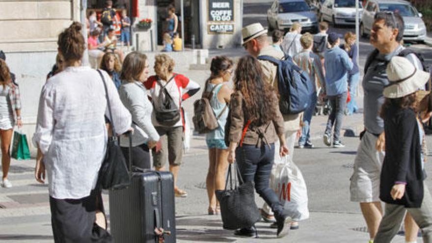 Baleares multa con 300.000 euros a Airbnb por ofertar 20 pisos turísticos ilegales