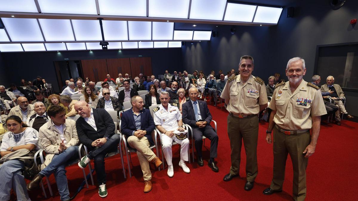 De izquierda a derecha, Jesús Moreno del Valle y Fernando Melero Claudio, en el Club LA NUEVA ESPAÑA.