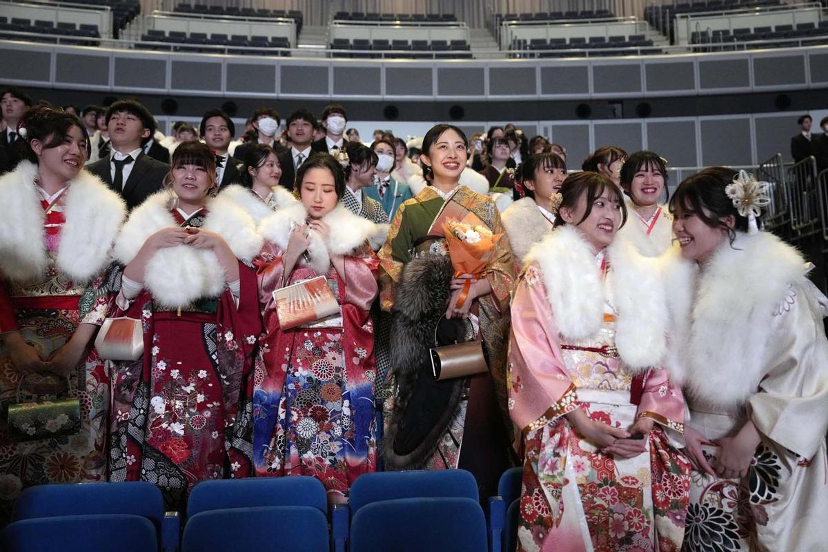 Celebración de la ceremonia del Día de la mayoría de edad en Yokohama, Japón.