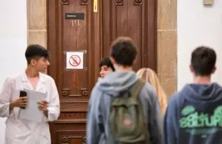 Los móviles, proscritos en las aulas de A Coruña