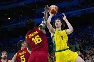 Australia es demasiado para España en el debut del baloncesto masculino