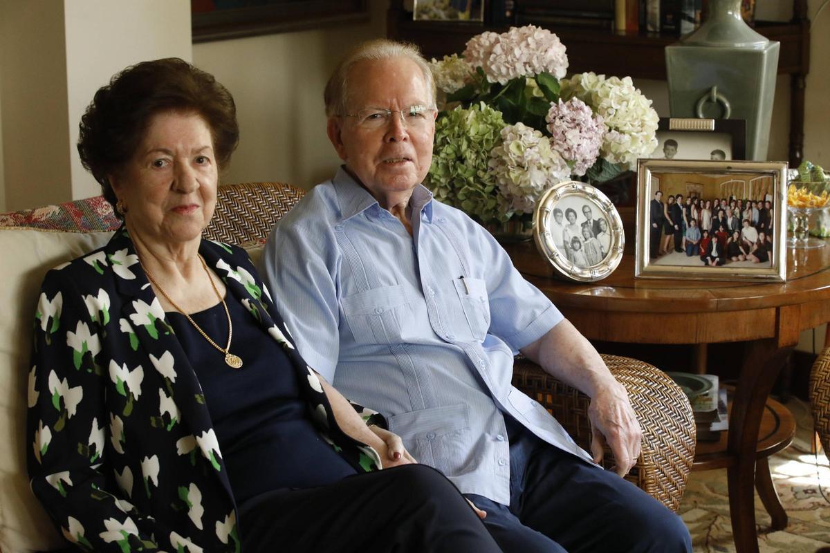 Pepín Corripio y su esposa Ana María Alonso, en su casa de Villaviciosa