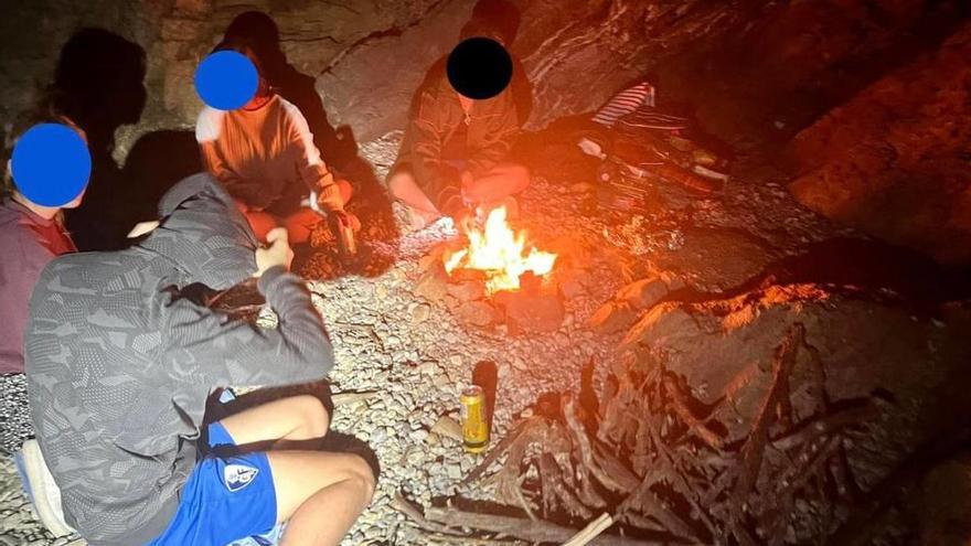 Enxampen un grup de joves fent una barbacoa dins de Parc Natural del Cap de Creus