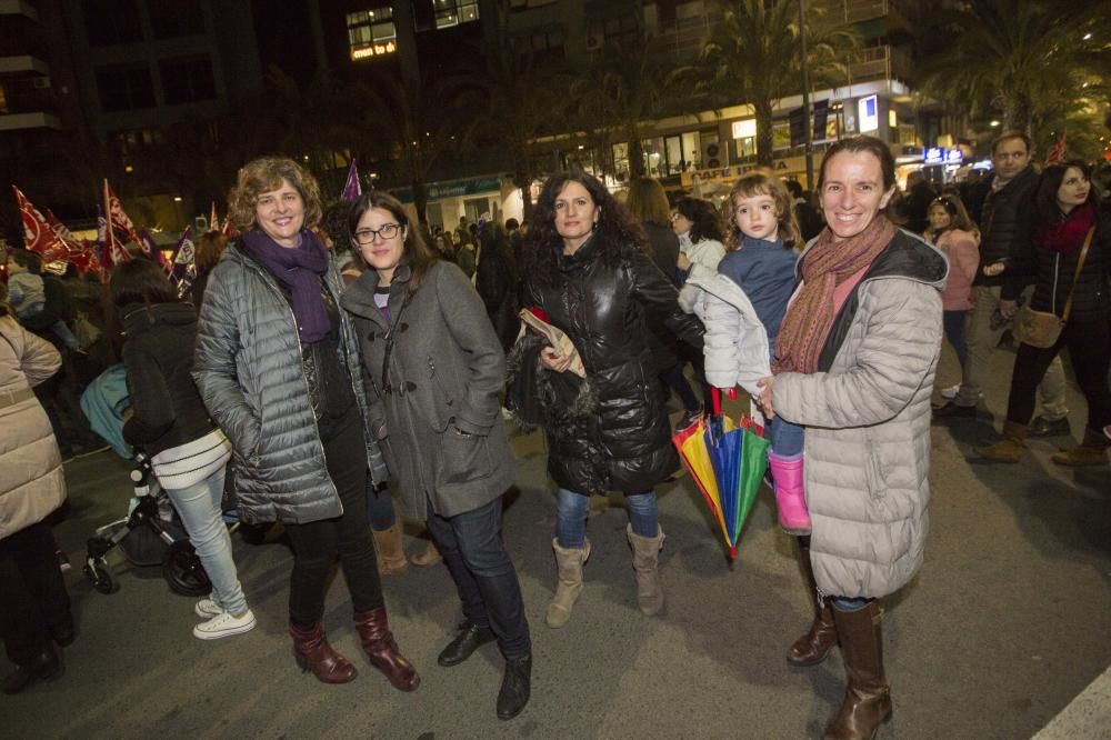 8 de Marzo: Más de 40.000 personas en la manifestación feminista de Alicante contra el machismo y por la igualdad