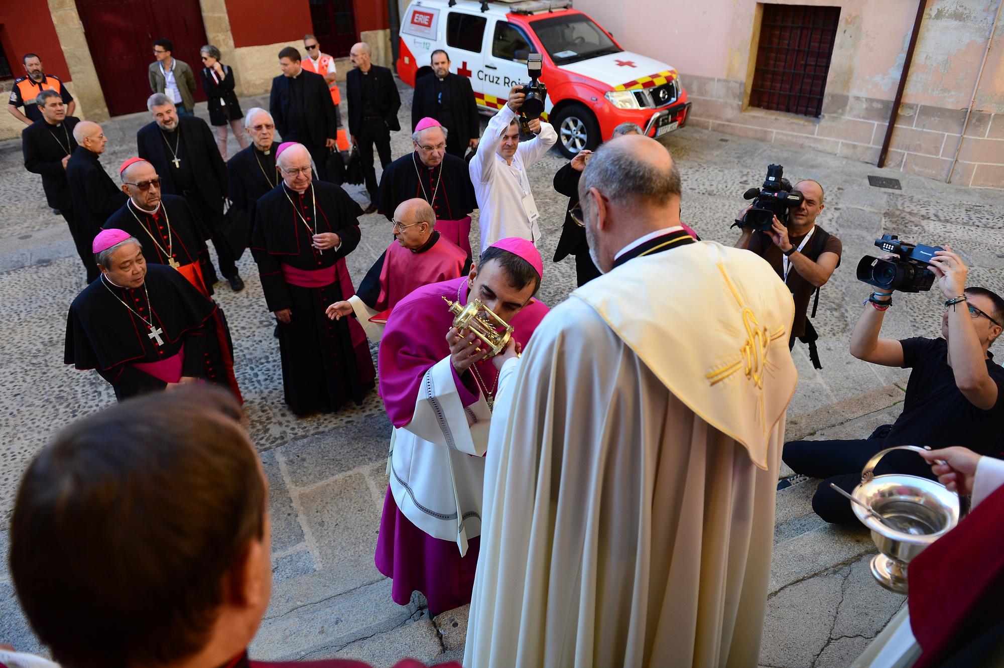 Las imágenes de la ordenación episcopal del nuevo obispo de Plasencia